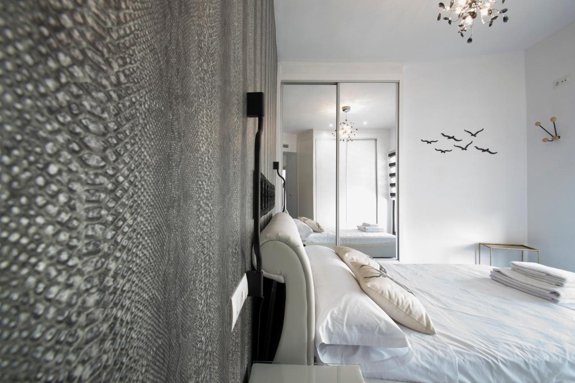 Apartamento Atico Real Suites Granada Luaran gambar