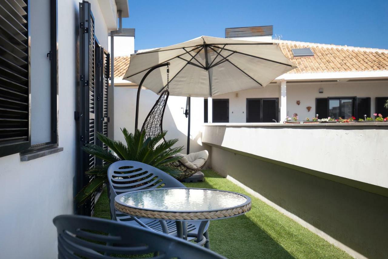 Apartamento Atico Real Suites Granada Luaran gambar